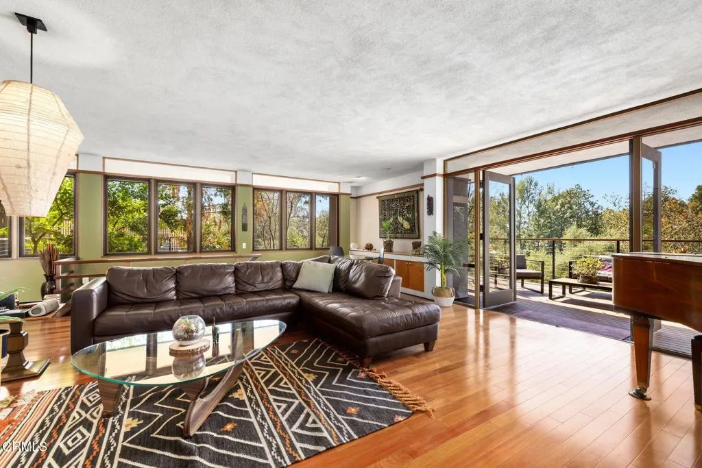 4639 El Camino Corto, La Canada Flintridge, California 91011 home-pic-5